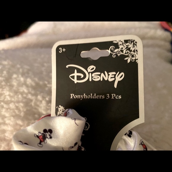 Disney - Picture 4 of 9